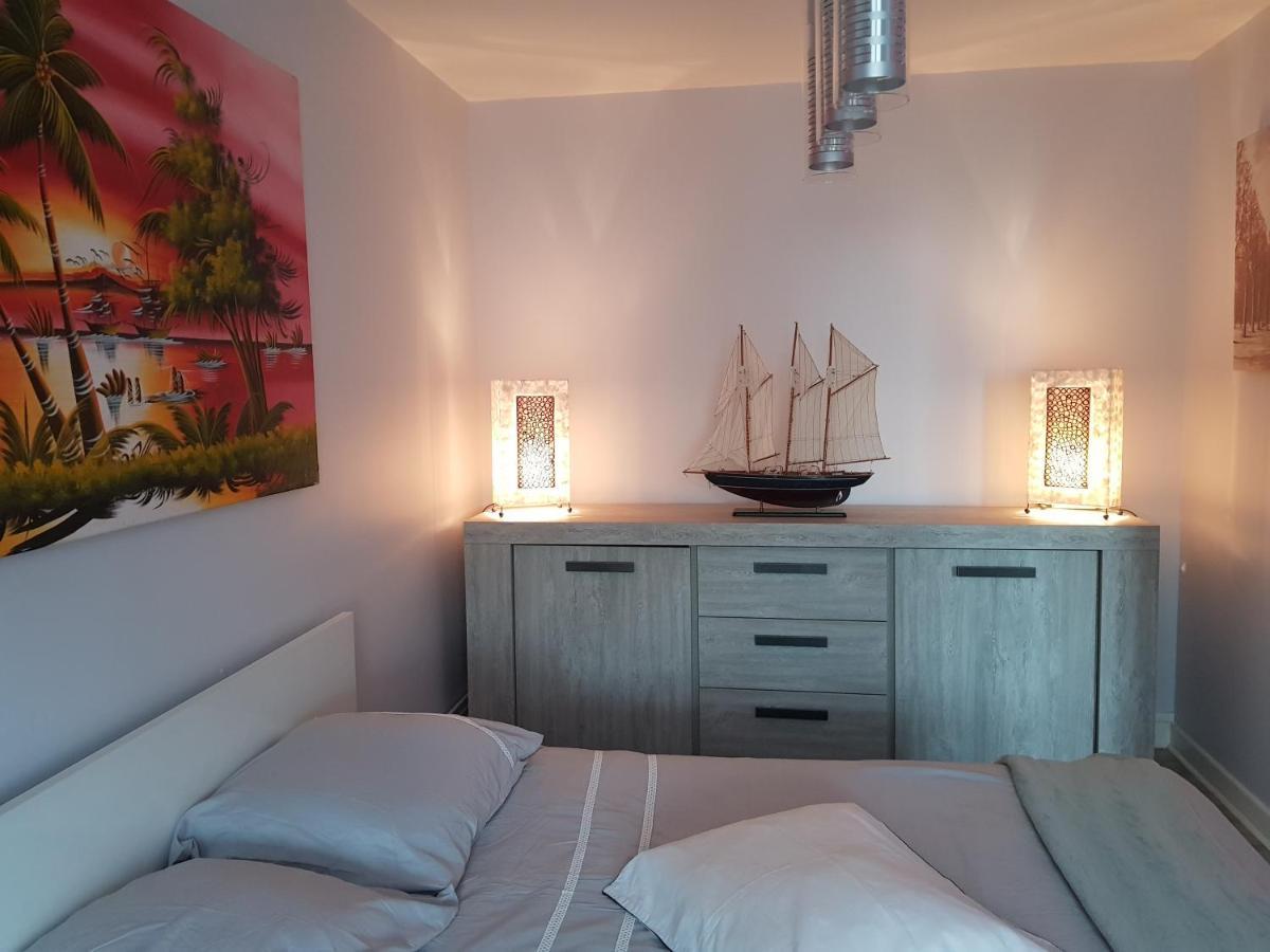 Chambres A Louer Dans Appartement Balcon - Wifi - Parking Gratuit Nevers Zimmer foto